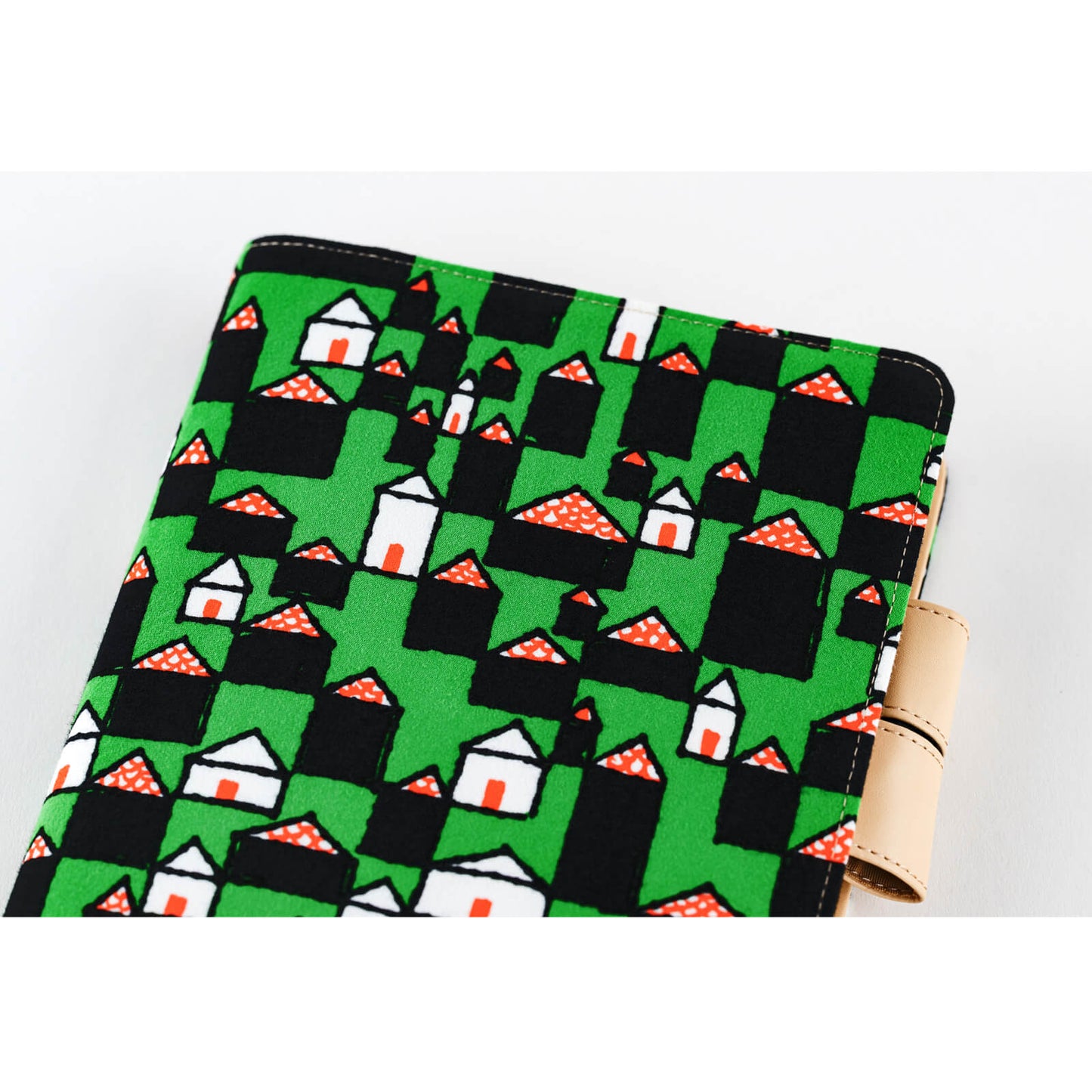 Hobonichi - minä perhonen: hütte | A5 Cousin Cover