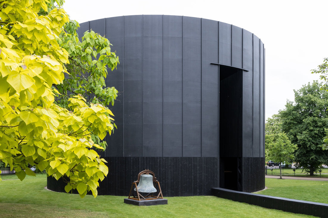 Mugicha and a Tea Ceremony at the Black Chapel