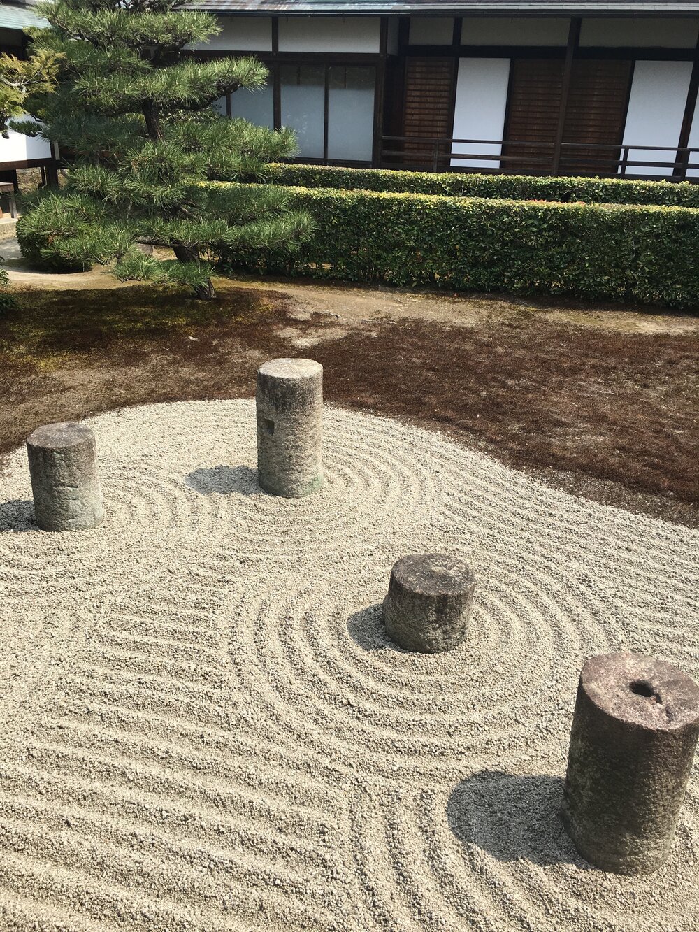 The raked gravel in the Tofukuji Zen Garden